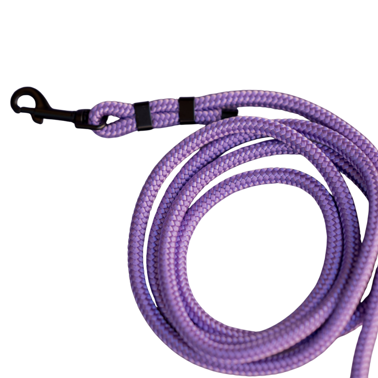 Fioletowa lina Purple z czarnym karabińczykiem i metalowym wykończeniem