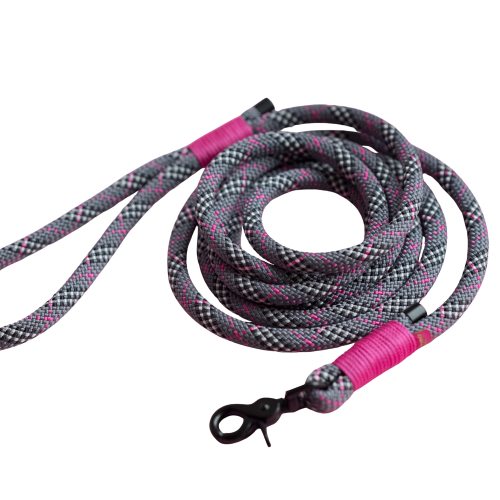 Smycz miejska Tartan Fuchsia Grey z różowymi owijkami i czarnym karabińczykiem