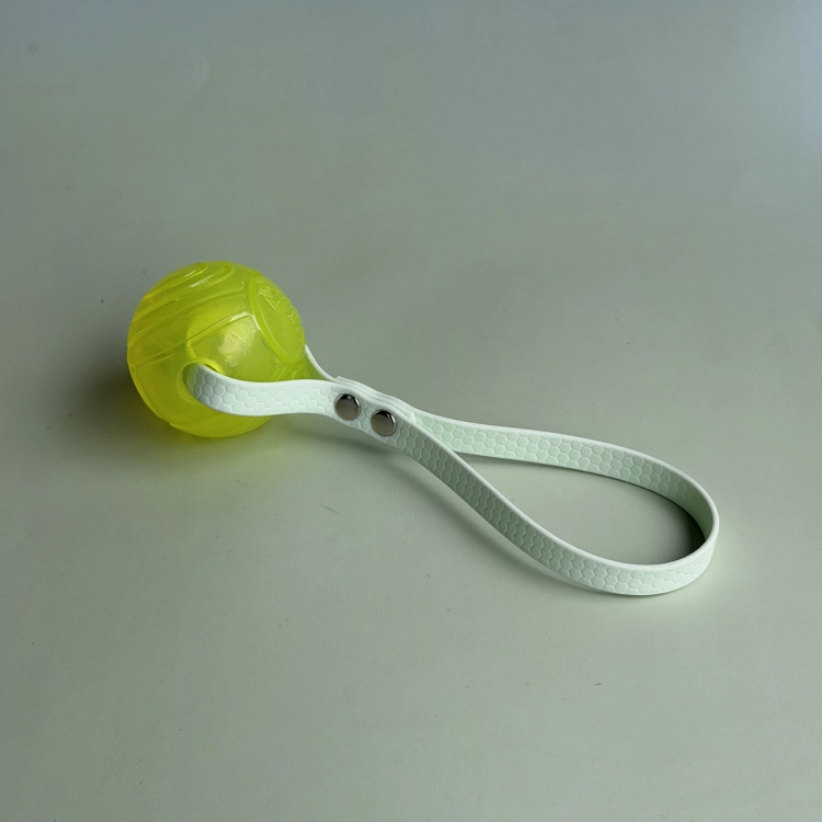 Piłka NERF gumowa żółta z małą miętową rączką