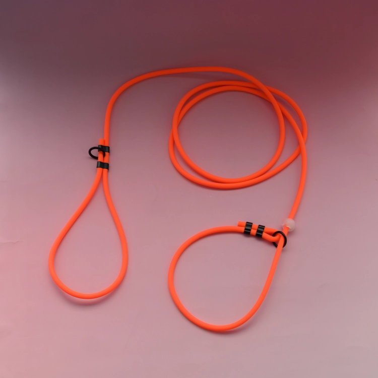 Pomarańczowa smycz treningowa Bueno DOG z linki PVC z rączką z linki i czarnymi okuciami