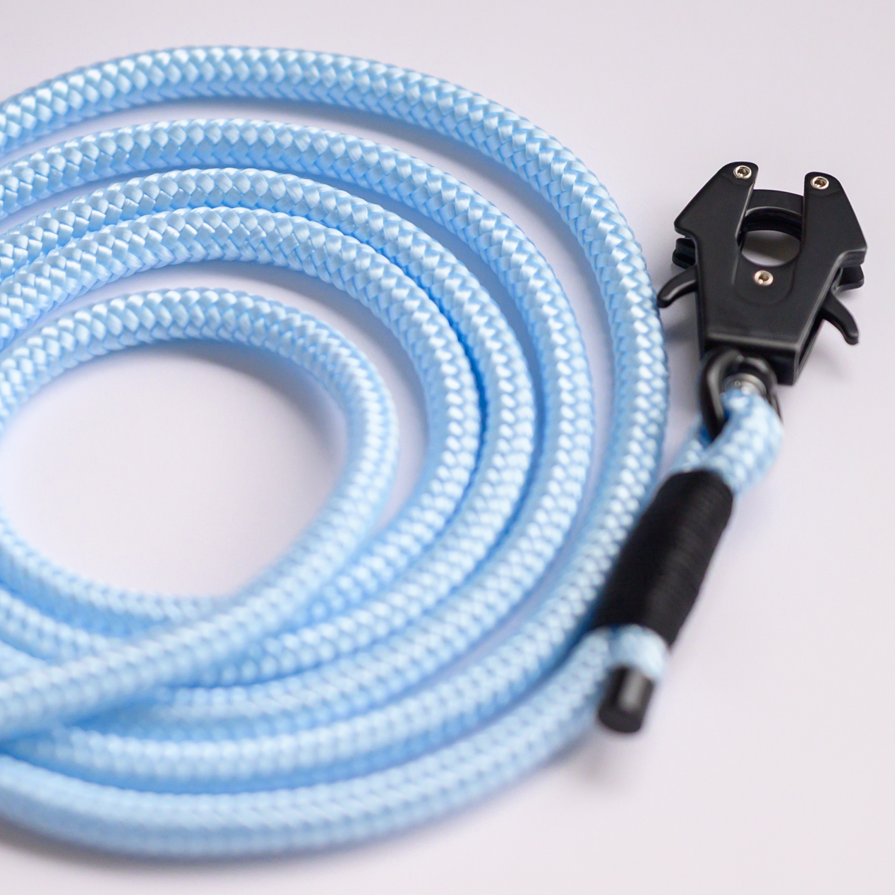Czarny automatyczny karabińczyk smyczy Baby Blue