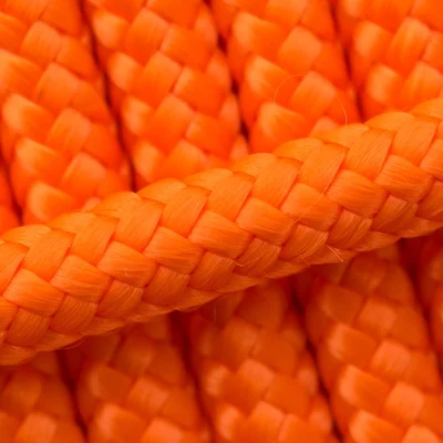Lina PPM Neon Orange w intensywnym pomarańczowym kolorze, zbliżenie splotu